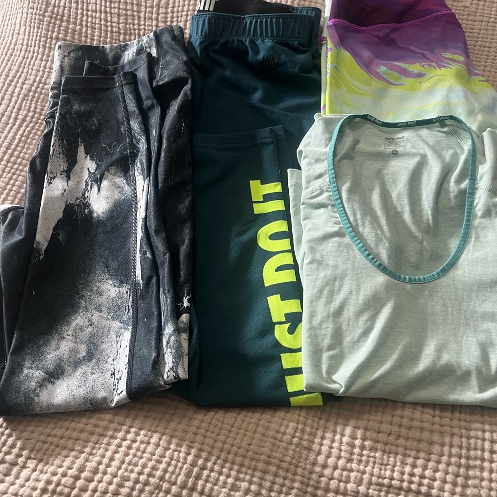 Lot 4 nike leggings and top.. Reebok Capri !
